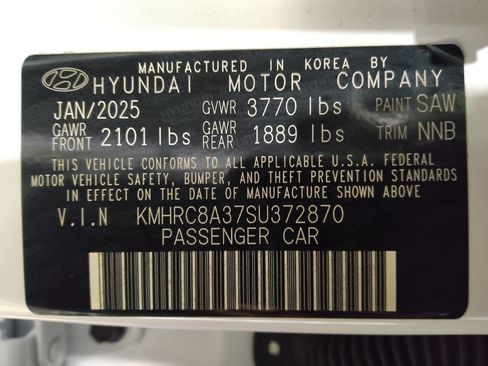 Used 2025 Hyundai Venue SEL image 33
