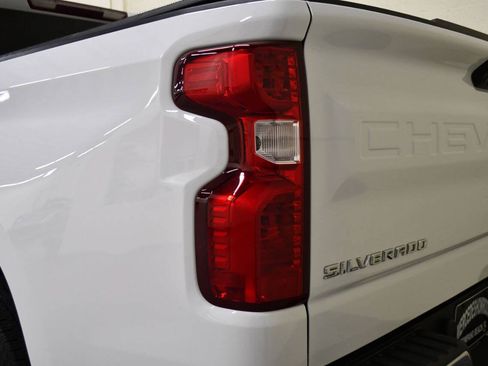 Used 2020 Chevrolet Silverado 1500 LT RWD image 27