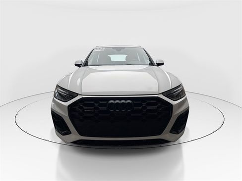 Certified 2025 Audi Q5 2.0T Premium Plus w/ Premium Plus Package image 4