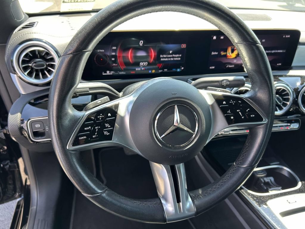 Used 2025 Mercedes-Benz CLA 250 image 15