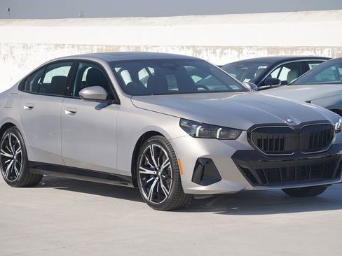 New 2026 BMW 530i w/ M Sport Package image 3