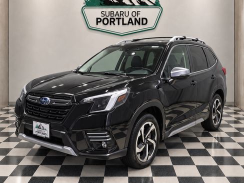 Used 2023 Subaru Forester Touring AWD/4WD image 1