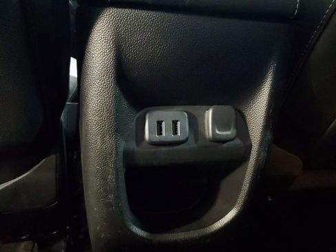 Used 2016 GMC Canyon SLT w/ Driver Alert Package image 10