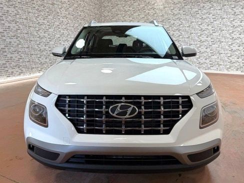 New 2026 Hyundai Venue SEL image 2