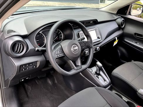 Used 2025 Nissan Kicks Play S image 15