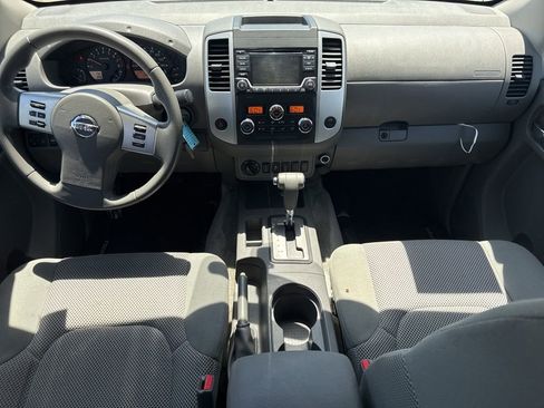 Used 2016 Nissan Frontier SV AWD/4WD image 11