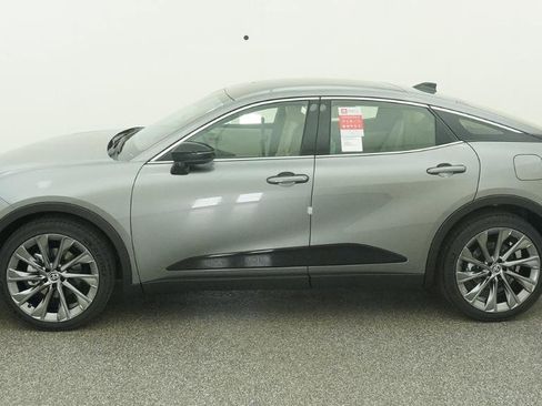 New 2026 Toyota Crown Limited image 4