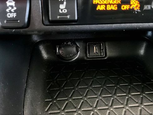 Used 2021 Toyota RAV4 XLE w/ XLE Grade Weather Package FWD image 16