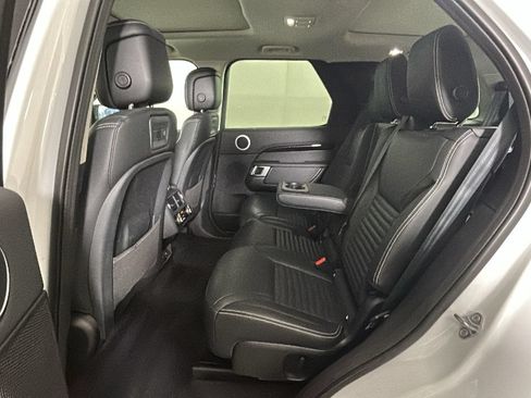 Used 2024 Land Rover Discovery S AWD/4WD image 29