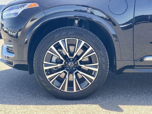 Certified 2025 Volvo XC90 T8 Plus w/ Protection Package Premier AWD/4WD image 11