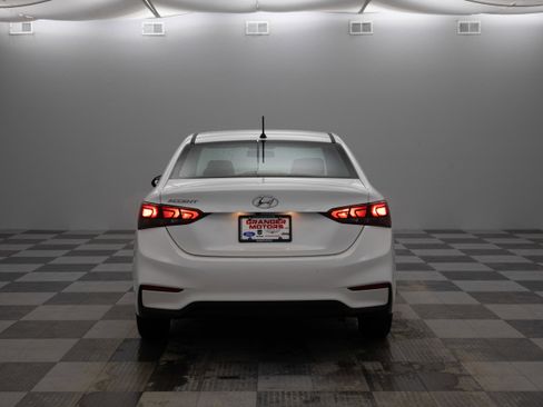 Used 2022 Hyundai Accent SE image 7