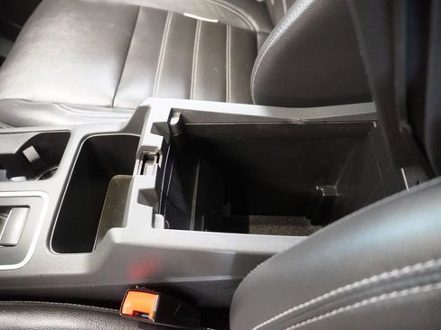 Used 2018 Ford Escape Titanium w/ Ford Safe & Smart Package AWD/4WD image 26