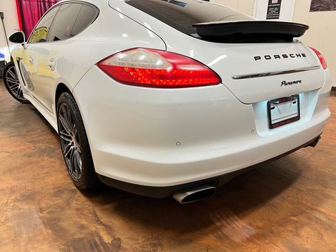 Used 2013 Porsche Panamera 4 image 39