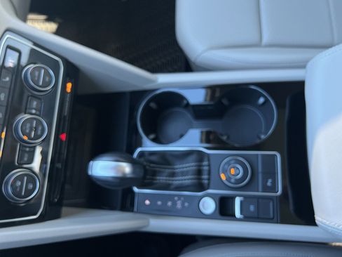 Used 2023 Volkswagen Atlas SEL image 16