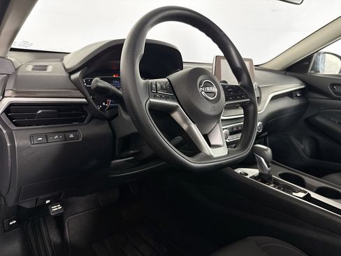 Used 2026 Nissan Altima 2.5 SV FWD image 21