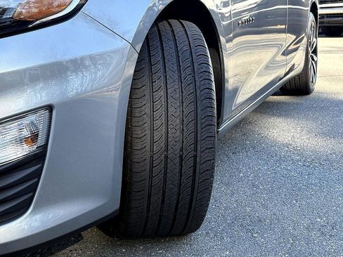 Certified 2025 Chevrolet Malibu RS image 28