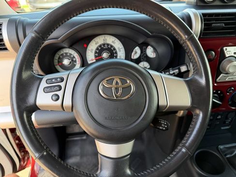 Used 2010 Toyota FJ Cruiser 4WD image 31