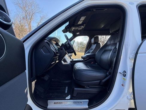 Used 2019 Land Rover Range Rover Long Wheelbase Supercharged image 15