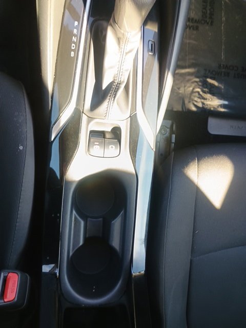 Used 2022 Toyota Corolla LE FWD image 30