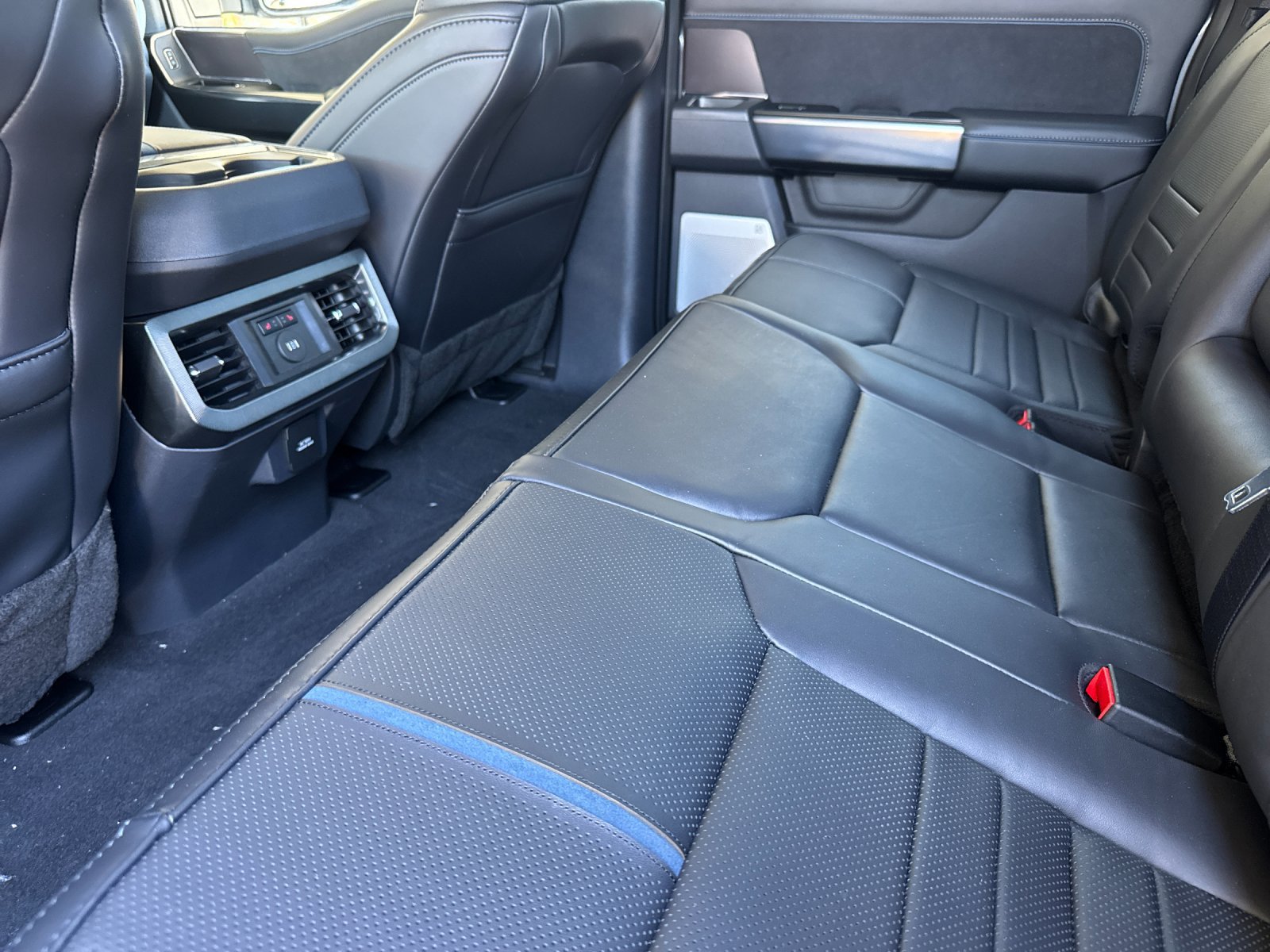 New 2026 Ford F250 Platinum AWD/4WD image 13