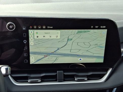 Used 2026 Chevrolet Equinox LT FWD image 16