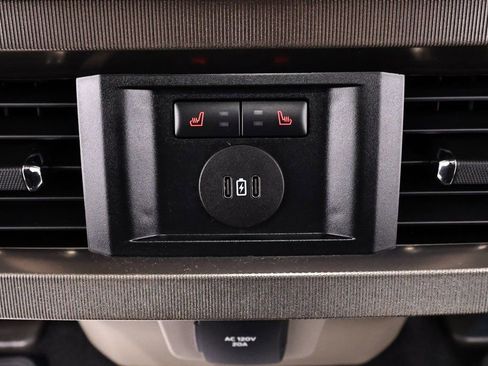 Certified 2026 Ford F350 Platinum w/ Platinum Plus Package image 17