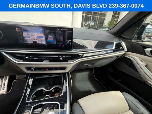 Certified 2023 BMW X7 M60i AWD/4WD image 24