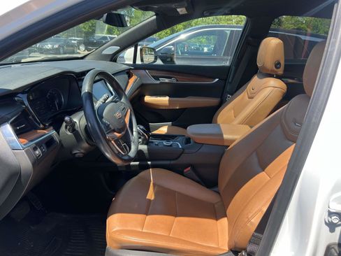 Used 2023 Cadillac XT5 Premium Luxury AWD/4WD image 9