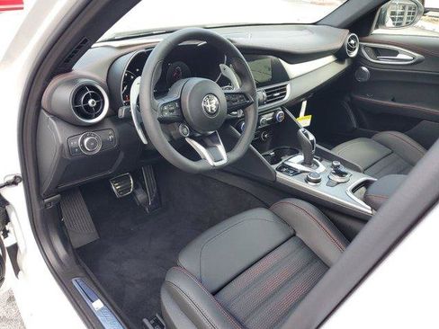 New 2025 Alfa Romeo Giulia w/ Driving Assist Package RWD image 8