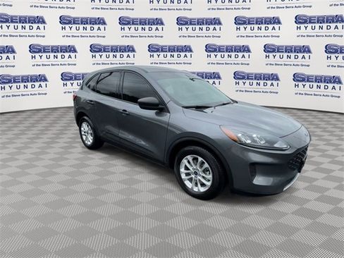 Used 2022 Ford Escape S image 2