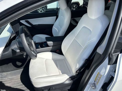 Used 2021 Tesla Model Y 2WD image 13