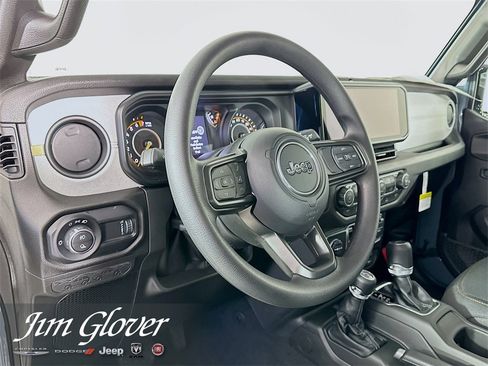 New 2026 Jeep Gladiator Sport image 25
