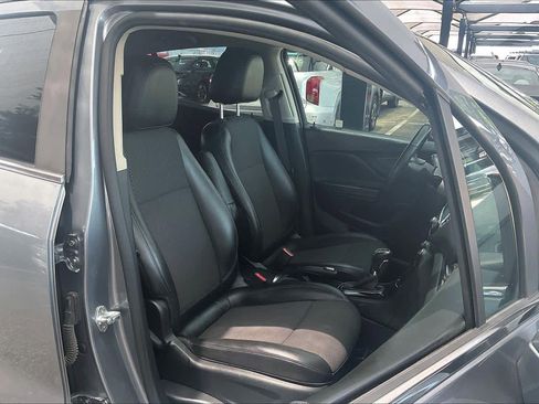 Used 2020 Buick Encore Preferred AWD/4WD image 9