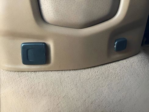 Used 2017 Cadillac Escalade ESV Platinum image 20