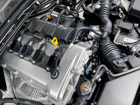 New 2026 MAZDA MX-5 Miata Club w/ Interior Package RWD image 17