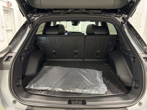 New 2026 Chevrolet Equinox EV LT w/ Convenience Package II AWD/4WD image 33