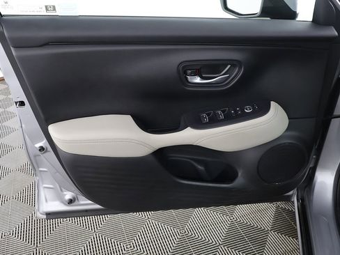 Used 2025 Honda HR-V EX-L image 23