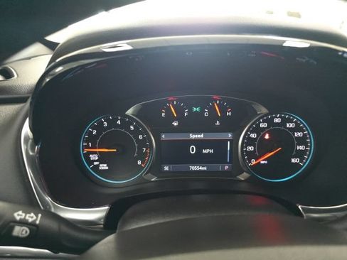 Used 2023 Chevrolet Traverse LT w/ Rear Camera Mirror Package AWD/4WD image 24