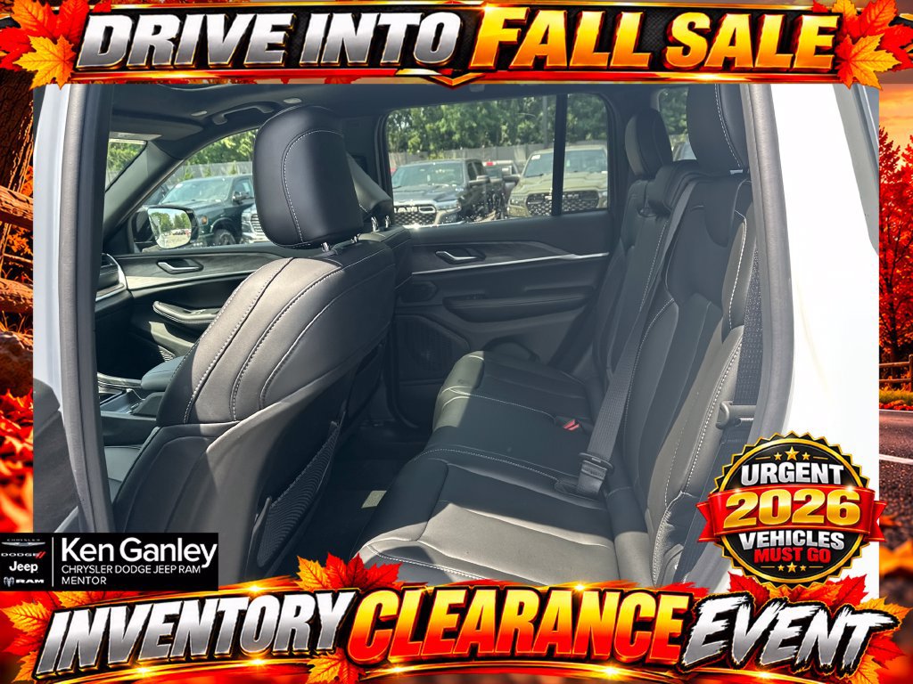 New 2026 Jeep Grand Cherokee Limited w/ Limited Altitude Package AWD/4WD image 22