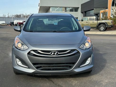 Used 2014 Hyundai Elantra GT image 2