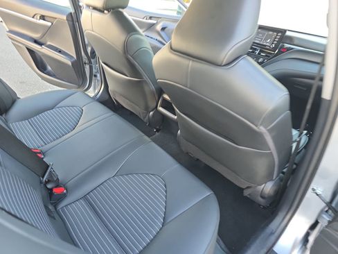 Used 2024 Toyota Camry SE image 17