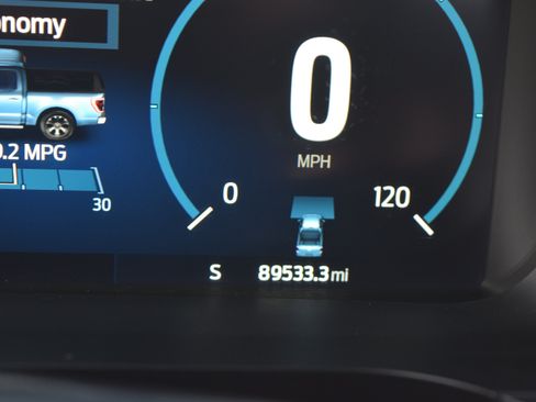 Used 2022 Ford F150 Lariat w/ Equipment Group 502A High AWD/4WD image 18