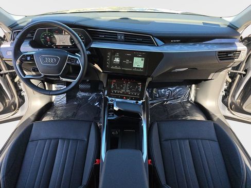 Used 2024 Audi Q8 e-tron Premium Plus w/ Premium Plus Package AWD/4WD image 10