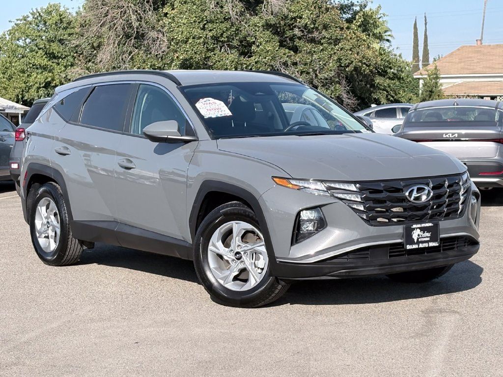Used 2024 Hyundai Tucson SEL FWD image 2