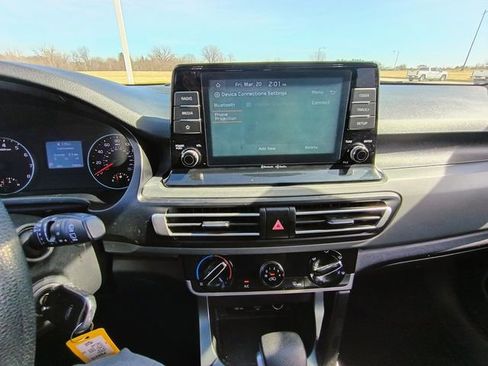 Used 2021 Kia Seltos LX image 27