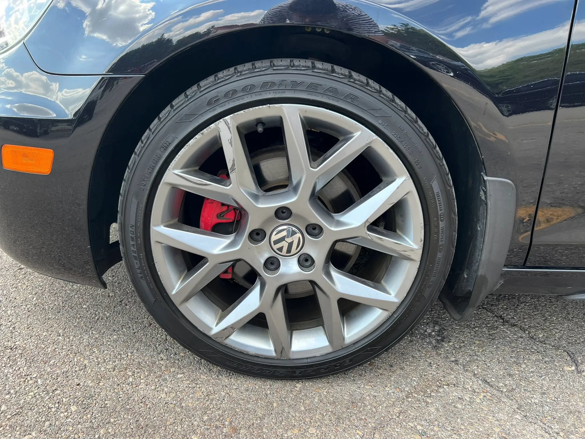 Used 2014 Volkswagen GTI Driver's Edition FWD image 9
