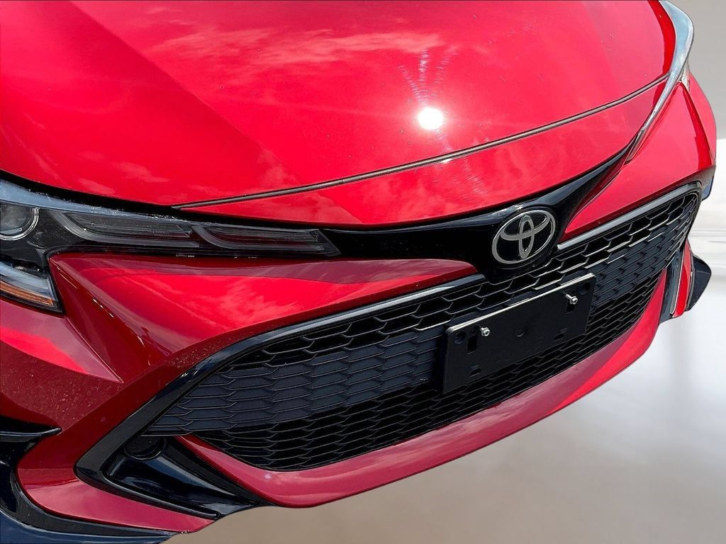 Used 2021 Toyota Corolla SE w/ Special Edition FWD image 26