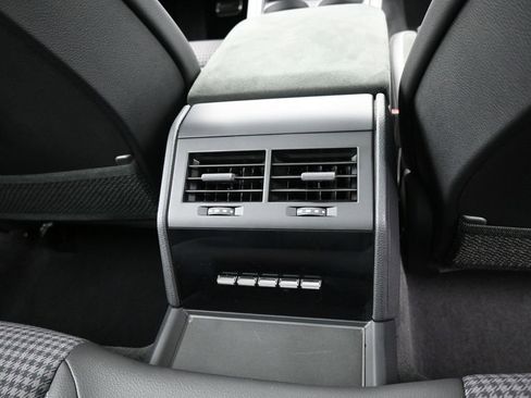 Used 2024 Porsche Panamera 4 image 26