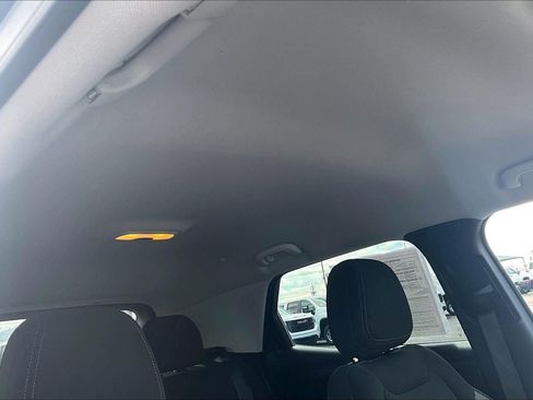 Used 2025 Chevrolet TrailBlazer LT AWD/4WD image 30