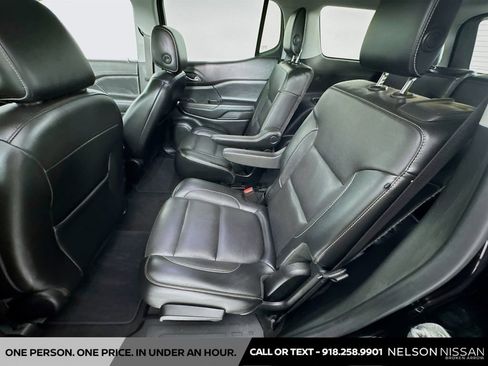 Used 2019 GMC Acadia SLT w/ Black Edition image 25